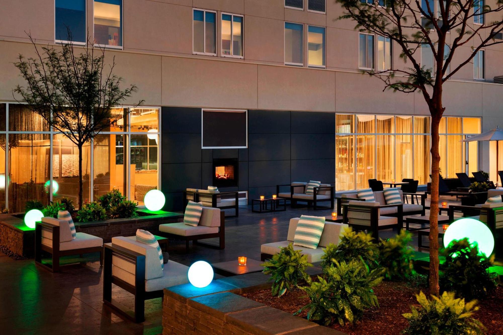 Aloft Dallas Love Field Bagian luar foto
